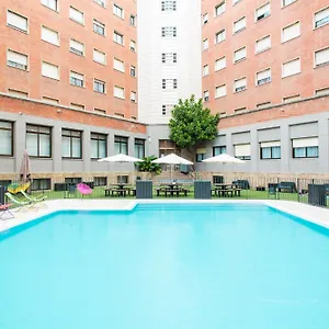 Residencia Universitaria Resa Diagonal Барселона
